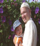 met pappa tussen de bloemen